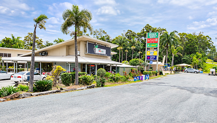 Business opportunity with 6 acres of land & tenancies
